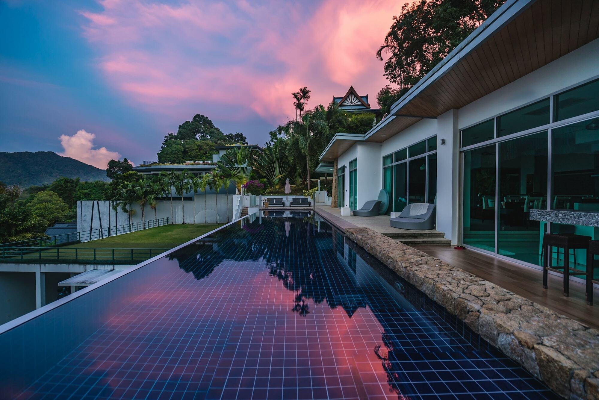 Parinda Villa In Naka Hills Kamala Beach Exterior photo